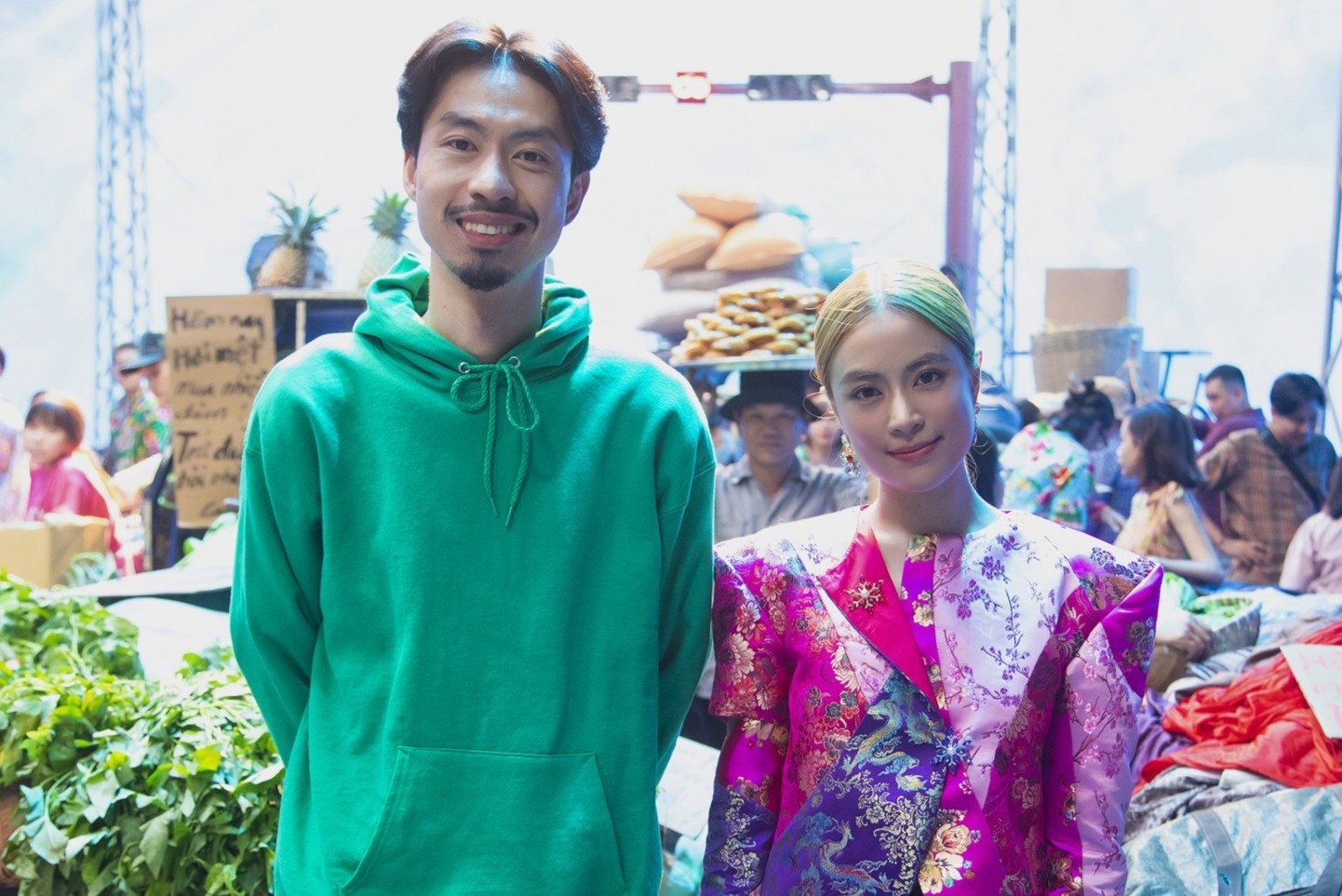 NSND Xuan Bac ke viec Den Vau, Hoang Thuy Linh xin tham gia dieu hanh hinh anh