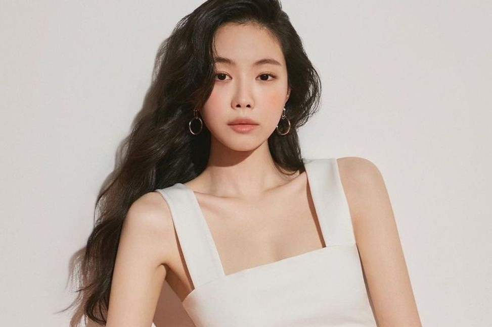 Hai dien vien Han Quoc bi che la 'binh hoa di dong' hinh anh