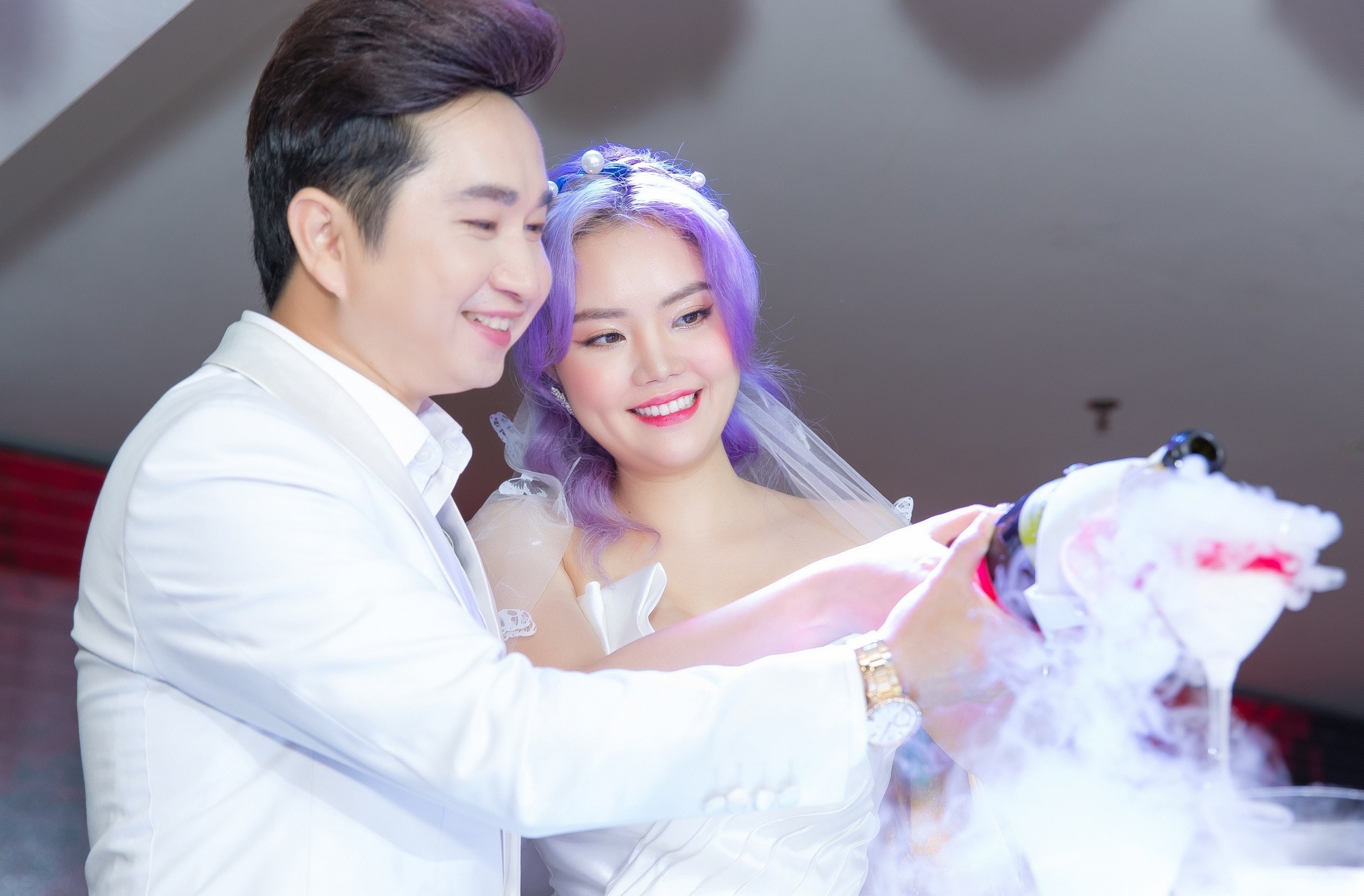 Ca si Bao Anh va Bang Cuong song ca trong dam cuoi hinh anh