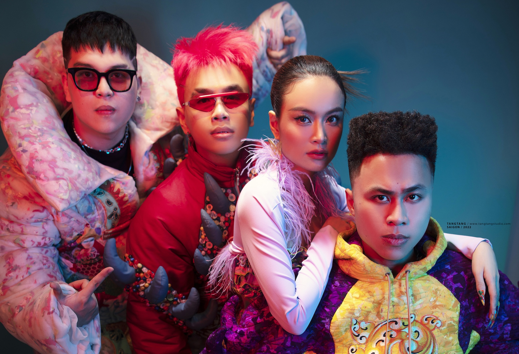 Giai ma con sot toan cau cua ca khuc 'See tinh' hinh anh