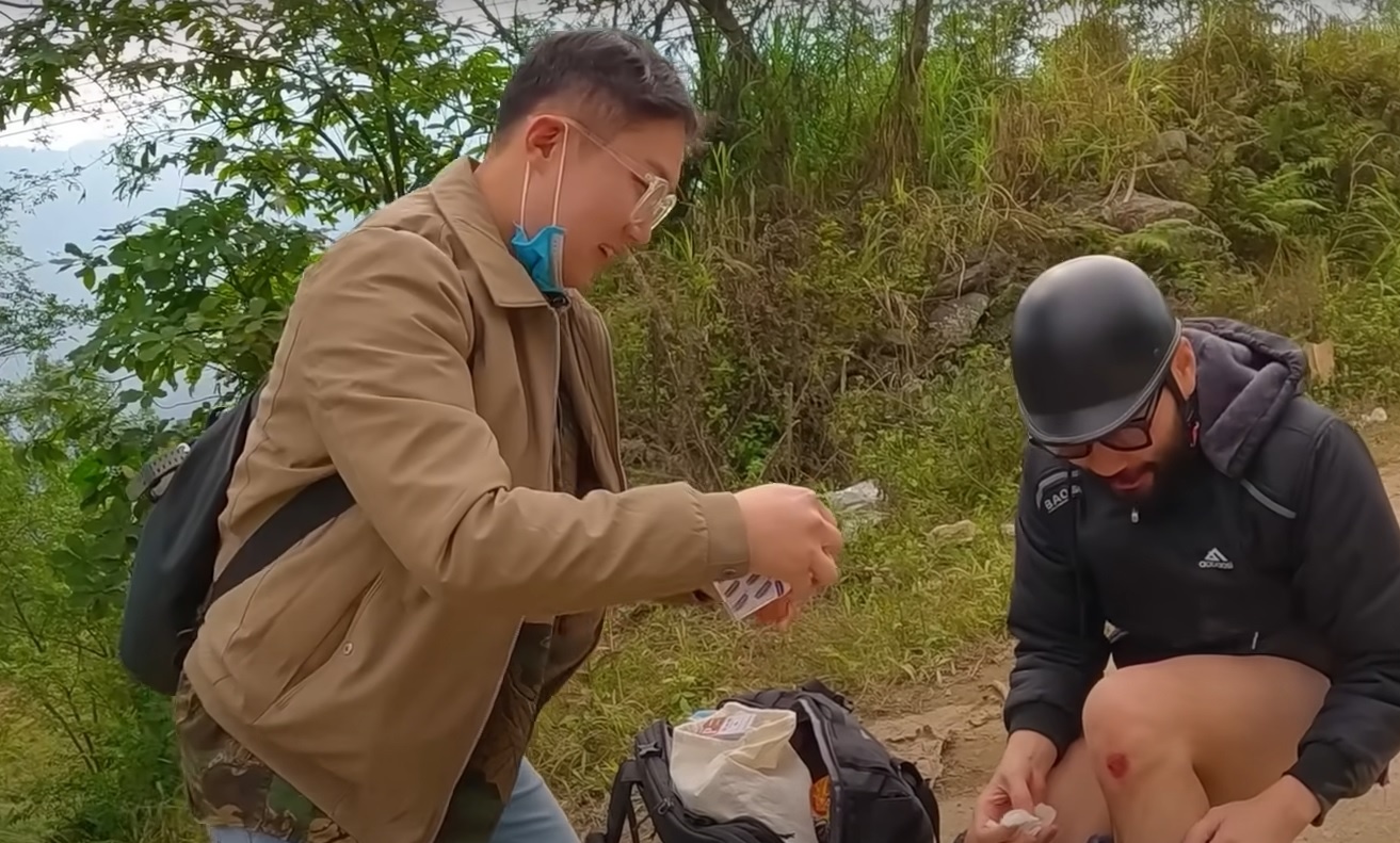 MC Han Quoc me phuot o Viet Nam hinh anh