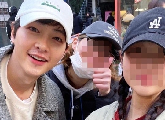 Song Joong Ki sau khi ket hon hinh anh