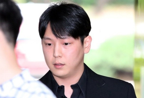 Ca si Himchan bi bat ngay tai toa hinh anh