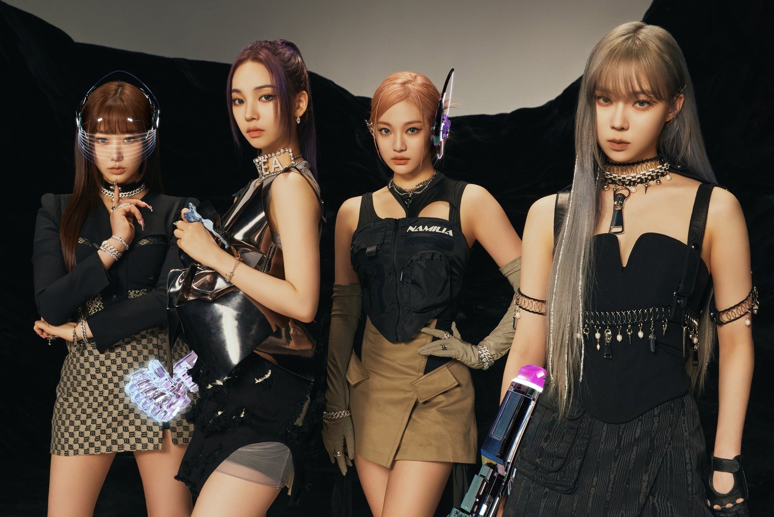 Hau qua cua cu bat tay tri gia 335 trieu USD o Kpop hinh anh