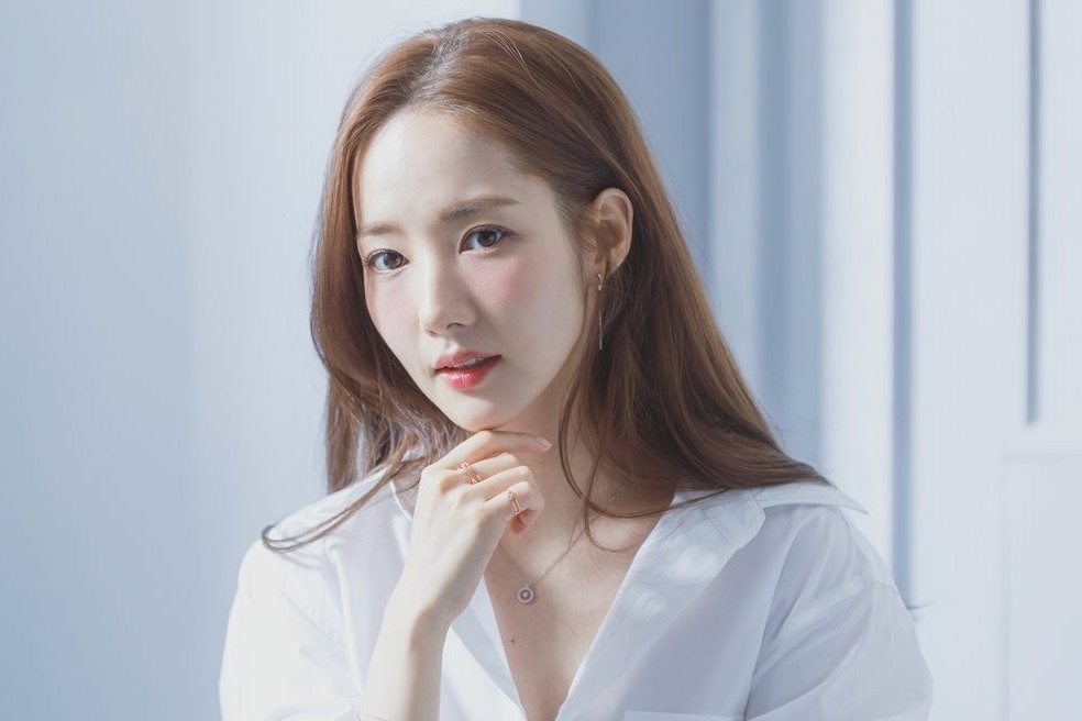 Park Min Young bi dieu tra, cam xuat canh hinh anh