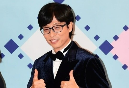 MC quoc dan Yoo Jae Suk kiem 7,7 trieu USD moi nam hinh anh