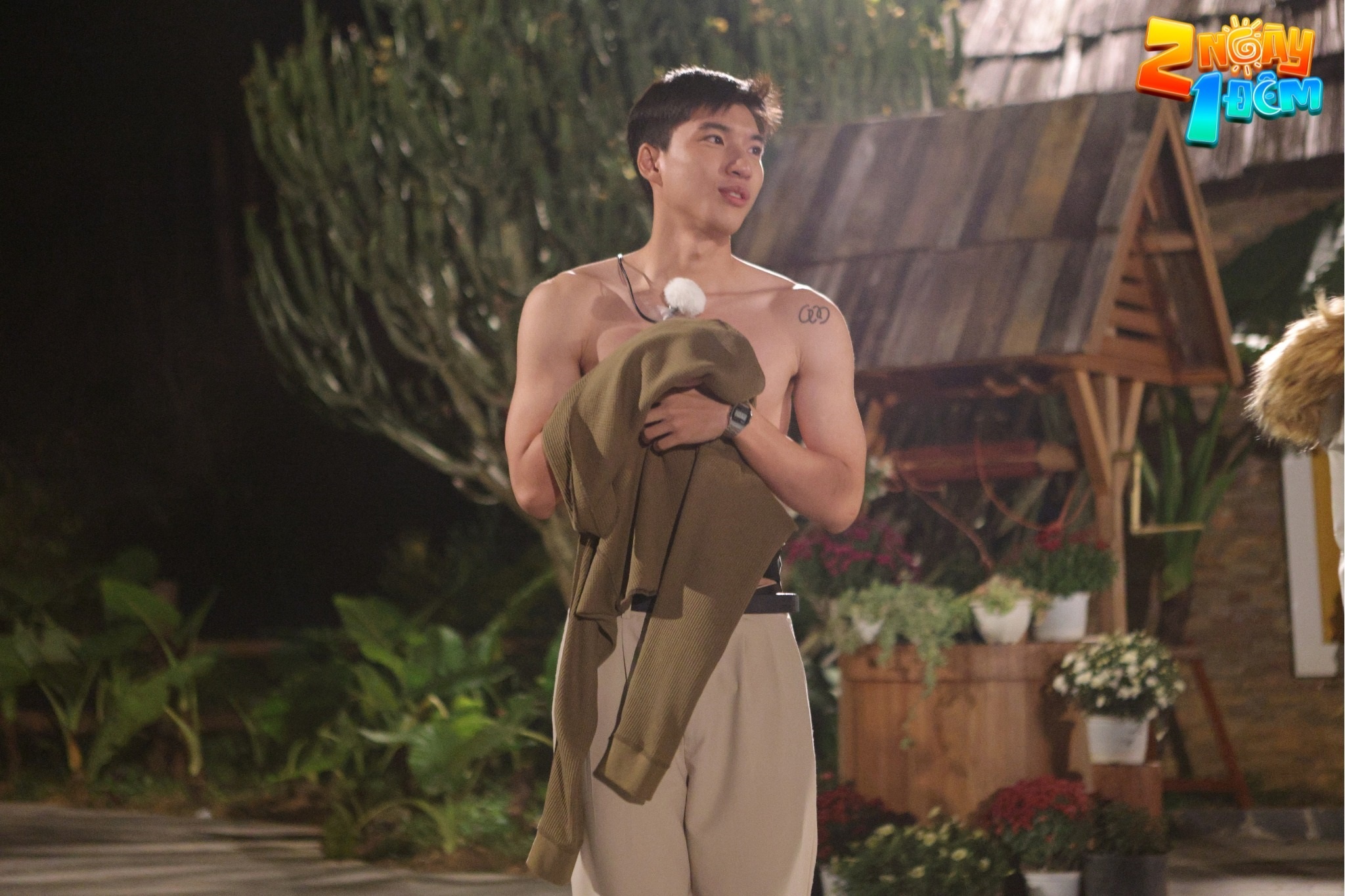 HIEUTHUHAI ở trần ảnh 3 HIEUTHUHAI o tran anh 3