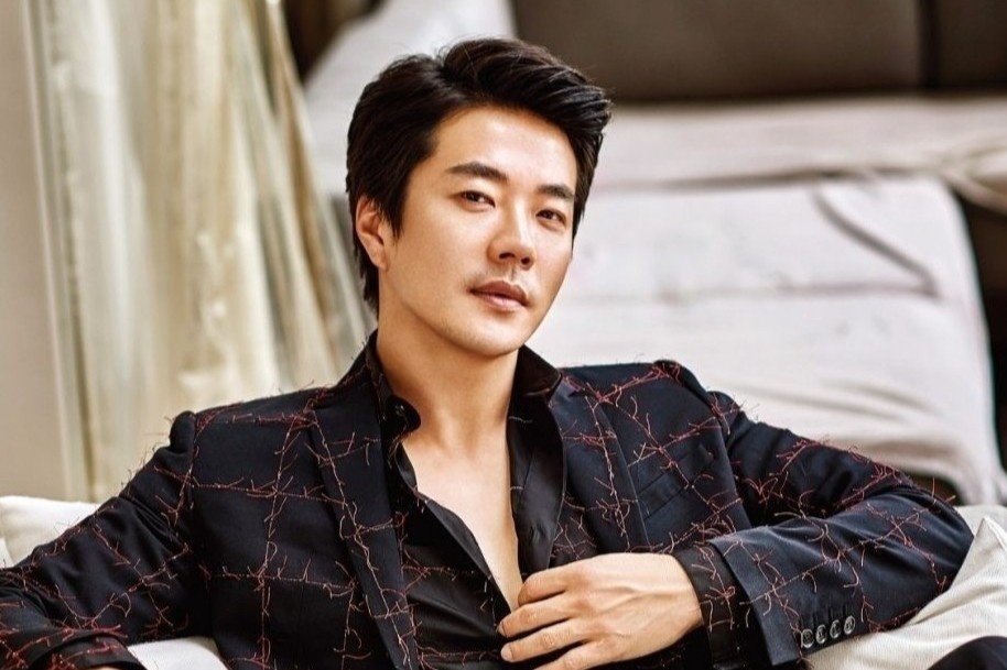 Nam dien vien Kwon Sang Woo bi dieu tra thue hinh anh