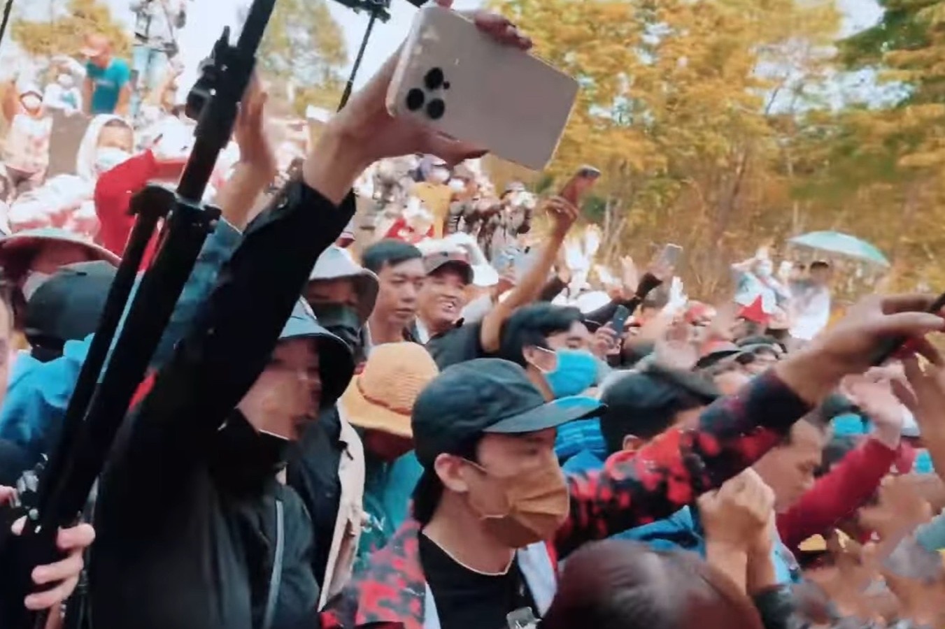 Thanh Dien dau long vi mo Thanh Kim Hue bi streamer, dam dong giam dap hinh anh