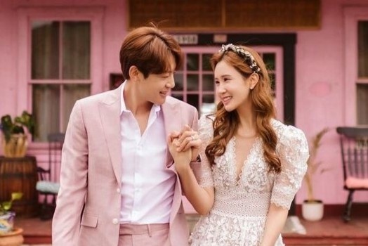 Dien vien Lee Da Hae va ca si Se7en ket hon hinh anh