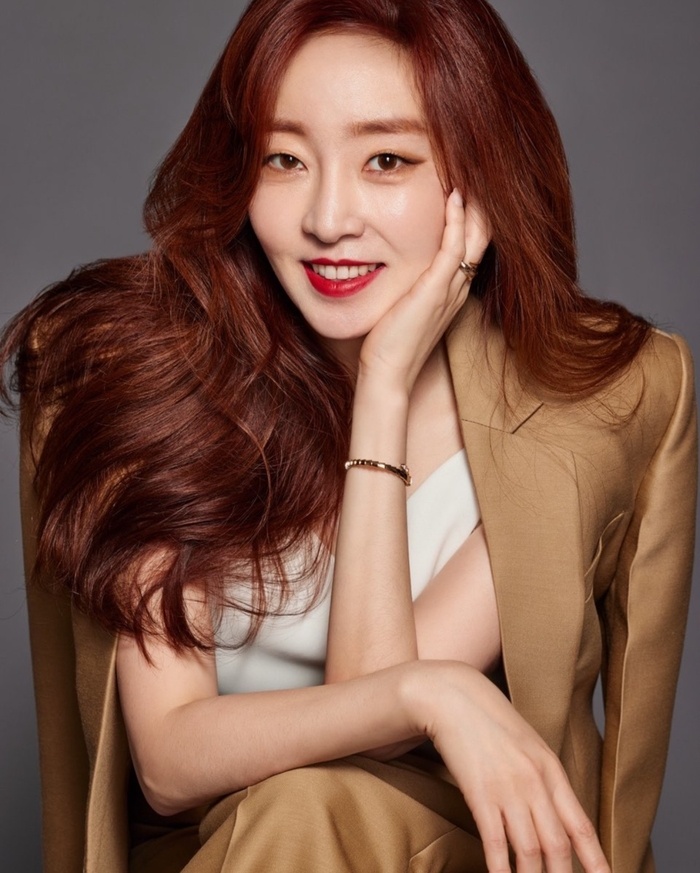 MC Jung Yoon Jung anh 1