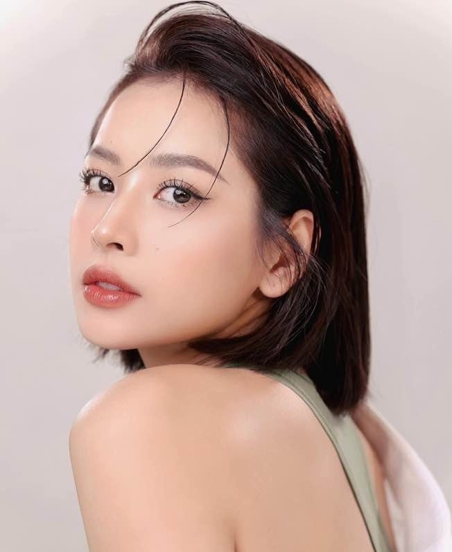 Chi Pu dap gio anh 1