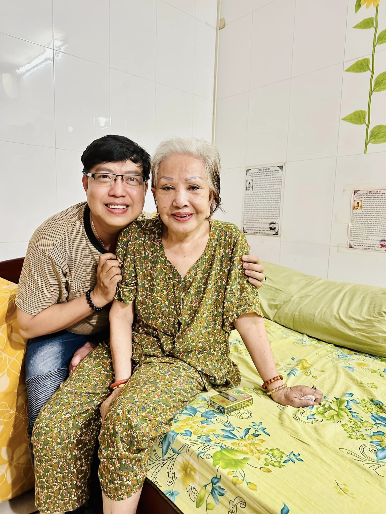 Nghe si Hong Nga anh 2