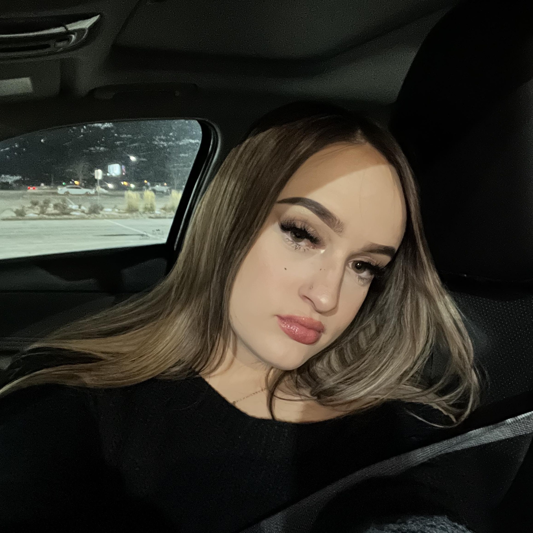 Dezirae Anderson anh 1