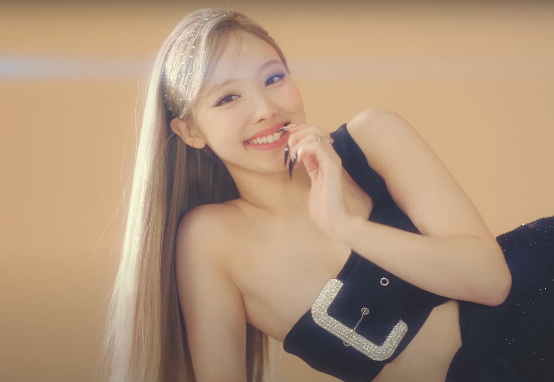 Nayeon co bung anh 10