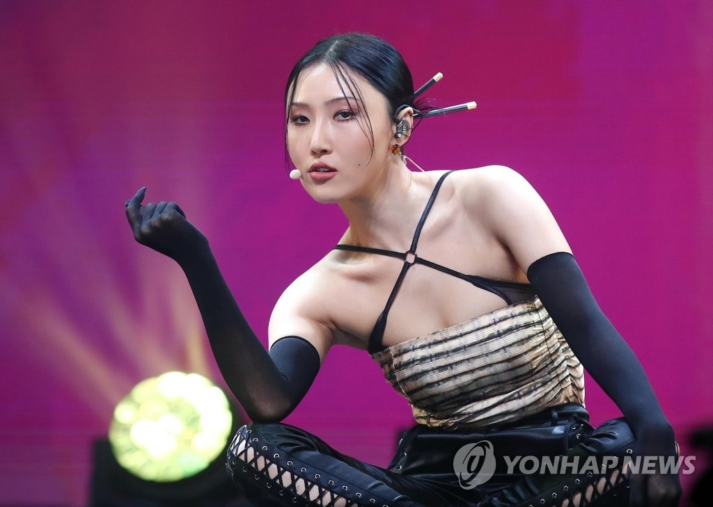Hwasa anh 1