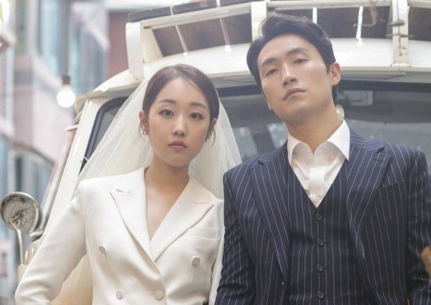 Con trai mot tuoi cua dien vien va cau thu noi tieng qua doi hinh anh