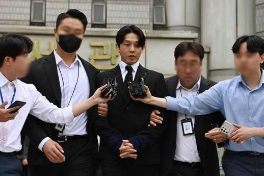 'Anh de' Yoo Ah In bi troi tay, ap giai toi trai tam giam hinh anh