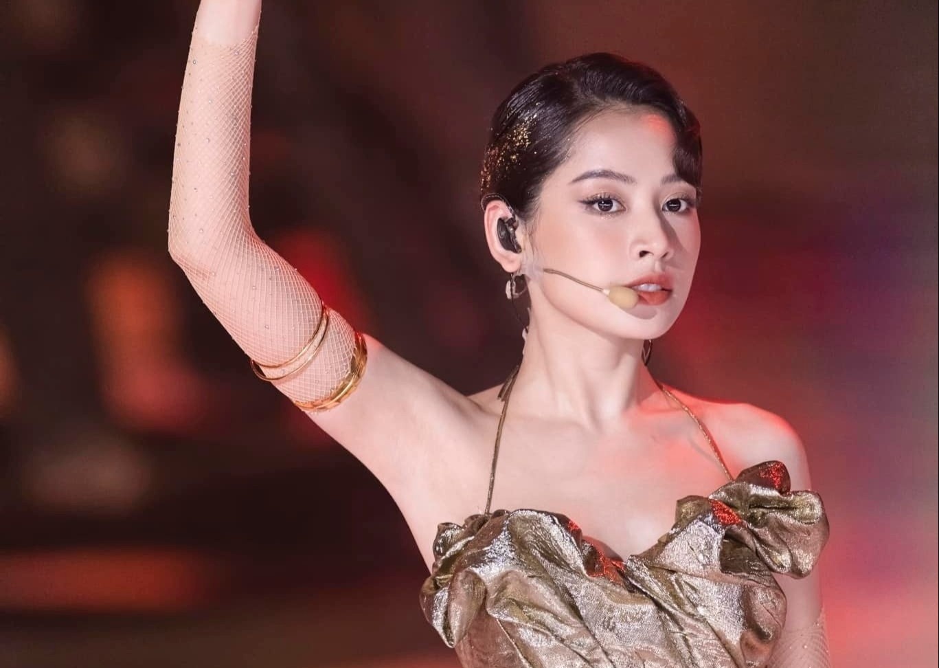 Chi Pu vuot qua hang loat ngoi sao quoc te sau man nhao lon tren cao hinh anh