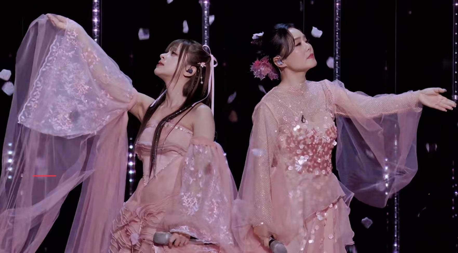 Chi Pu dap gio anh 3