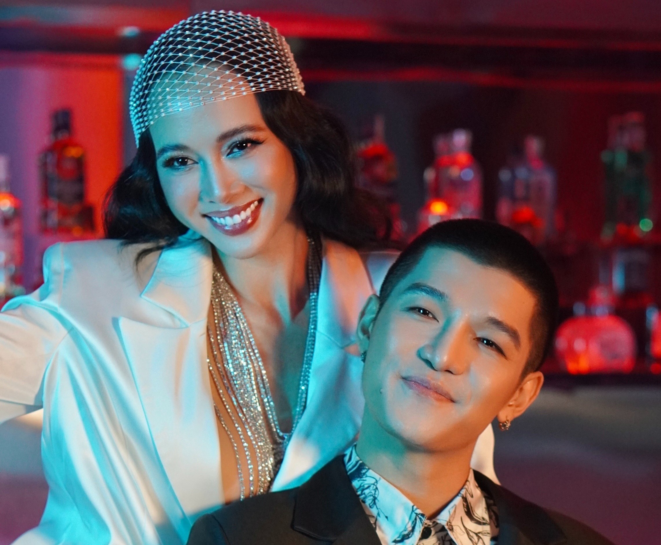 Tiec cuoi Vu Ngoc Anh, Cuong Seven nhu show dien theo phong cach disco hinh anh