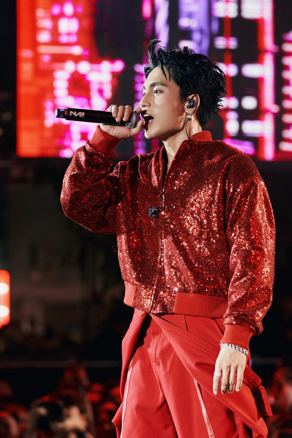 Neymar ngoại tình ảnh 2 Neymar ngoai tinh anh 2