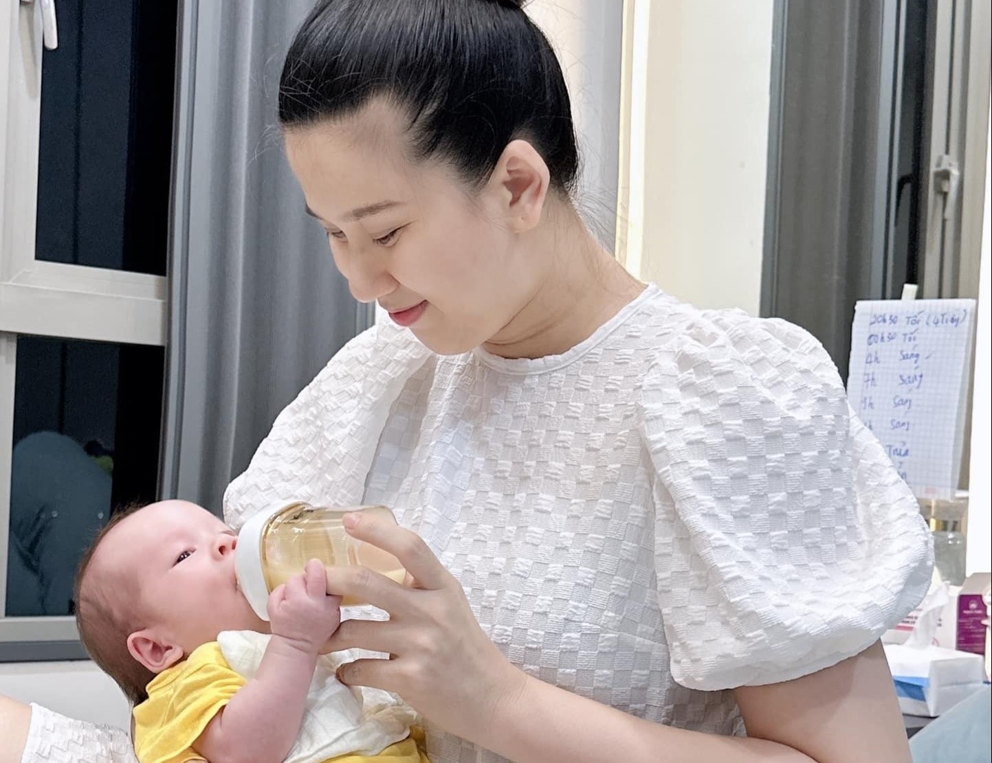 Minh Thao dang anh con trai dau long hinh anh