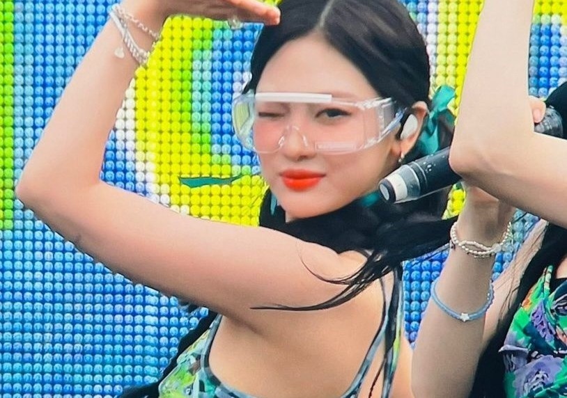 aespa bieu dien o le hoi nuoc hinh anh