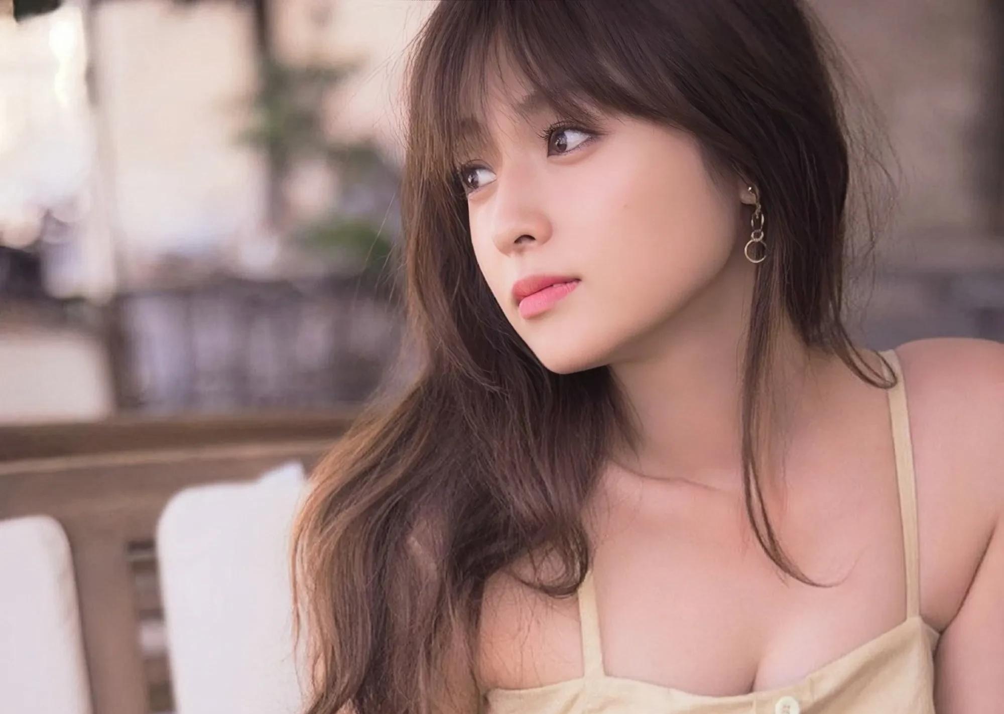 Ngoi sao Nhat Ban chia tay ong trum bat dong san vi ngoai tinh? hinh anh