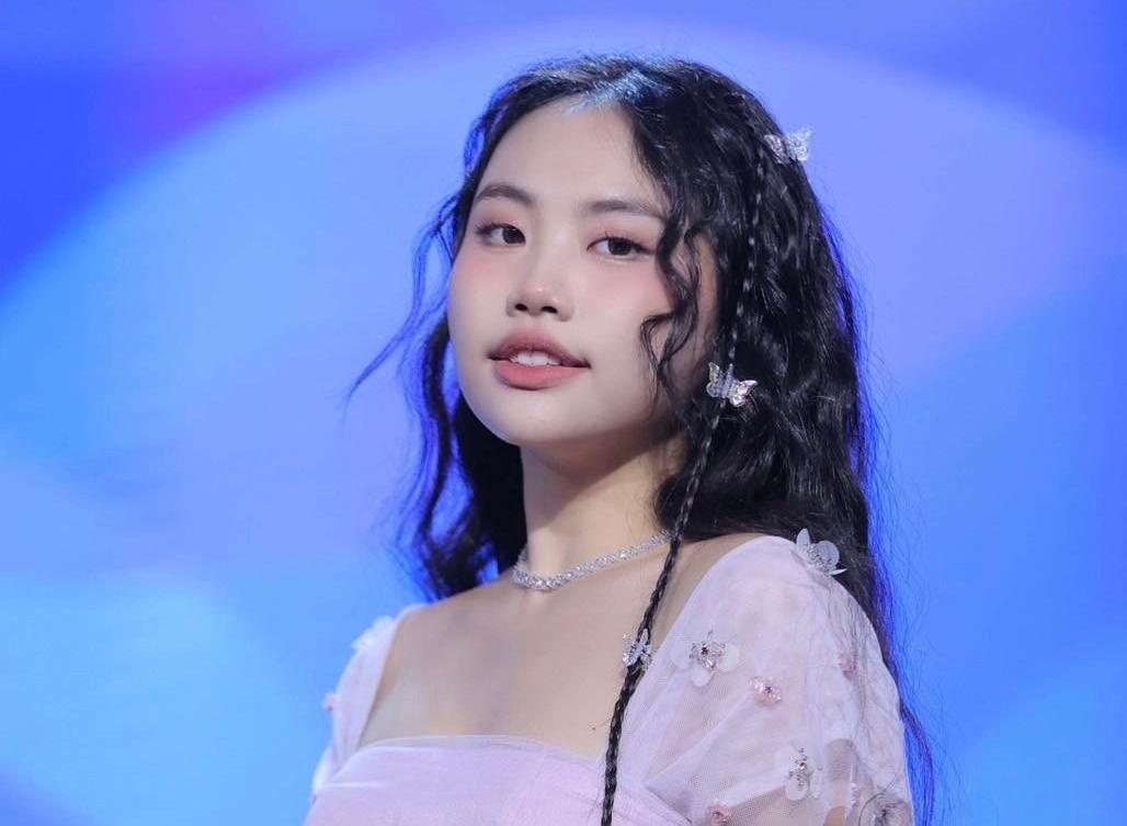 Khi tin nhay cam bua vay Phuong My Chi, Mai Phuong Thuy va sao nu hinh anh