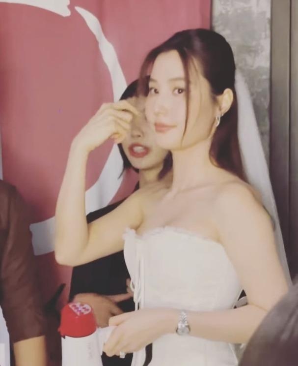 Diem My 9X cuoi anh 2