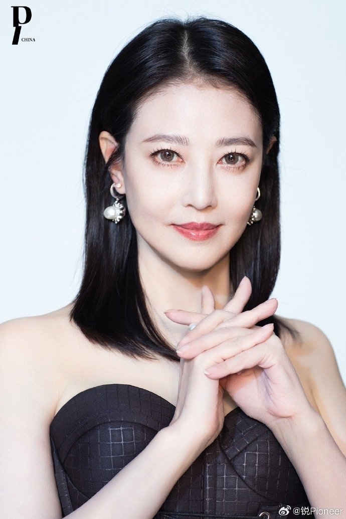 Chau Hai My mat anh 4