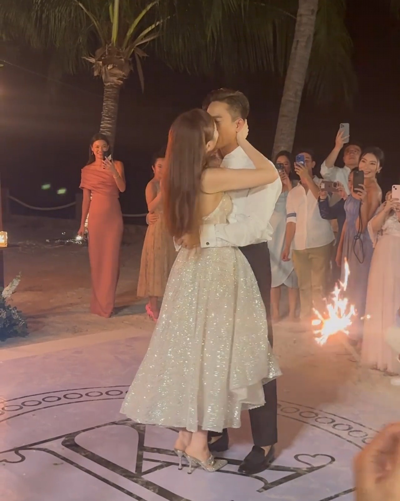 Ma Quoc Minh cuoi anh 4