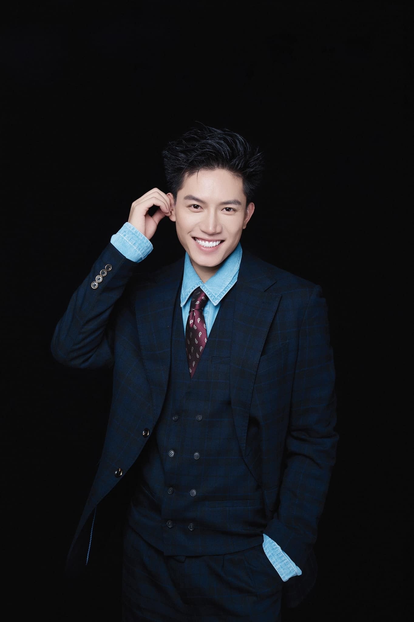 Ca sĩ mặt nạ ảnh 6 Ca si mat na anh 6