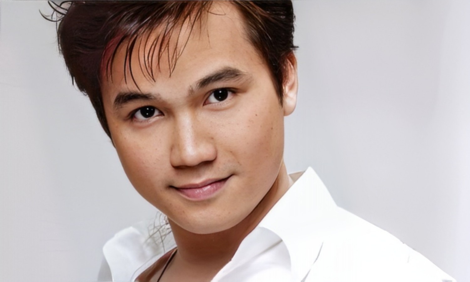 Ca si Tuan Khang nhom GMC qua doi hinh anh