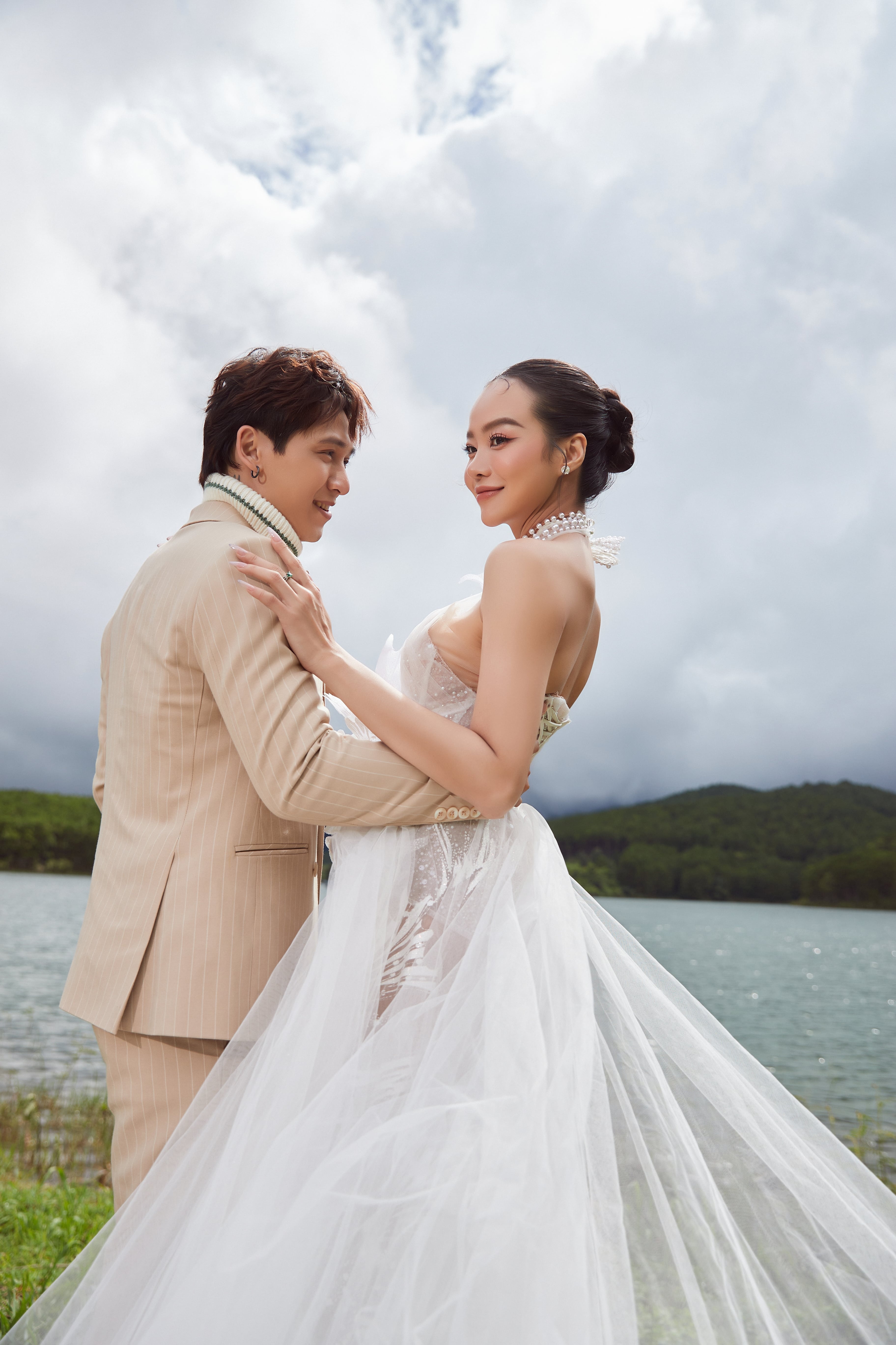 Kiều Ngân cưới ảnh 4 Kieu Ngan cuoi anh 4