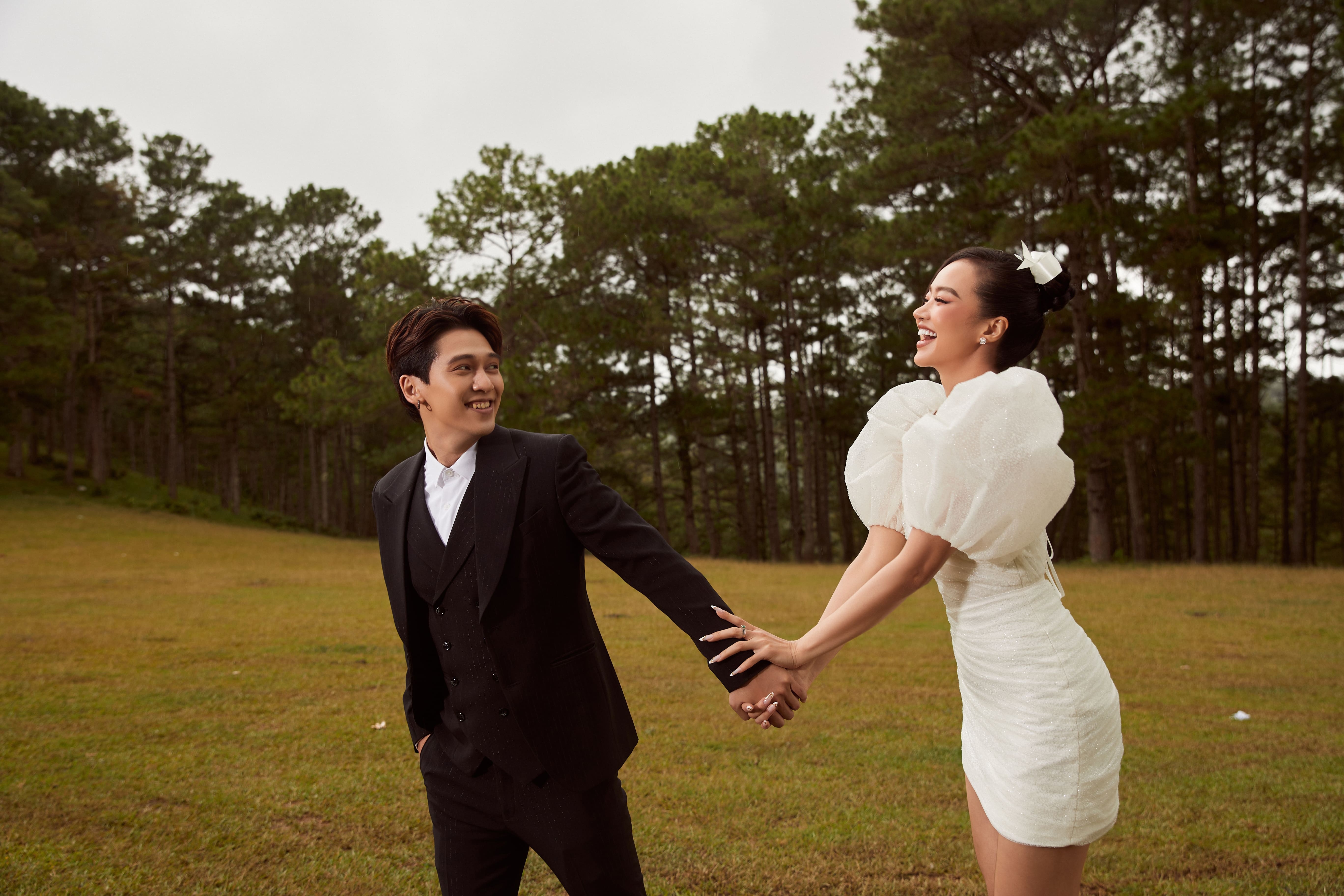 Kieu Ngan cuoi anh 11