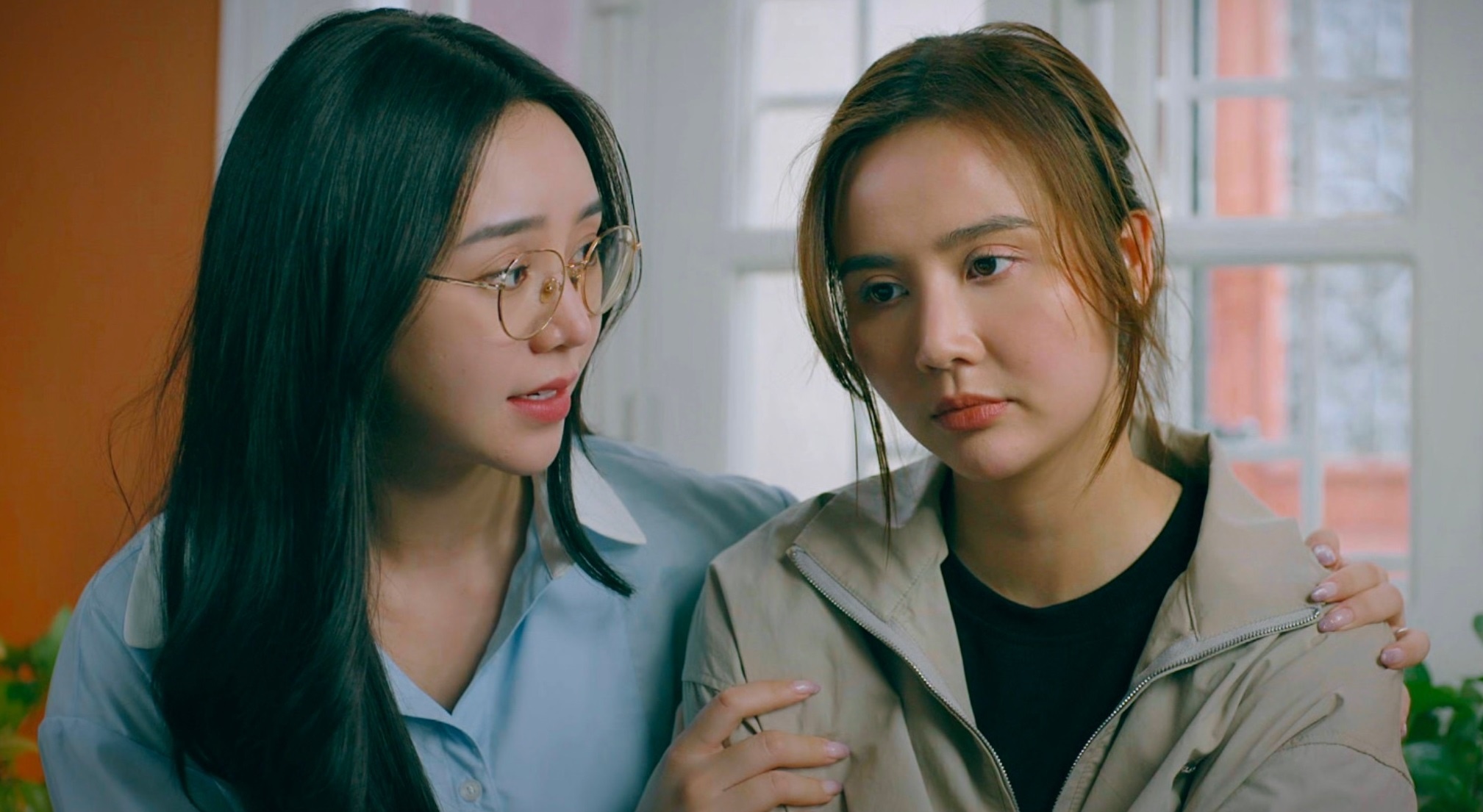 Khan gia buc xuc nhan vat cua Huyen Lizzie hinh anh