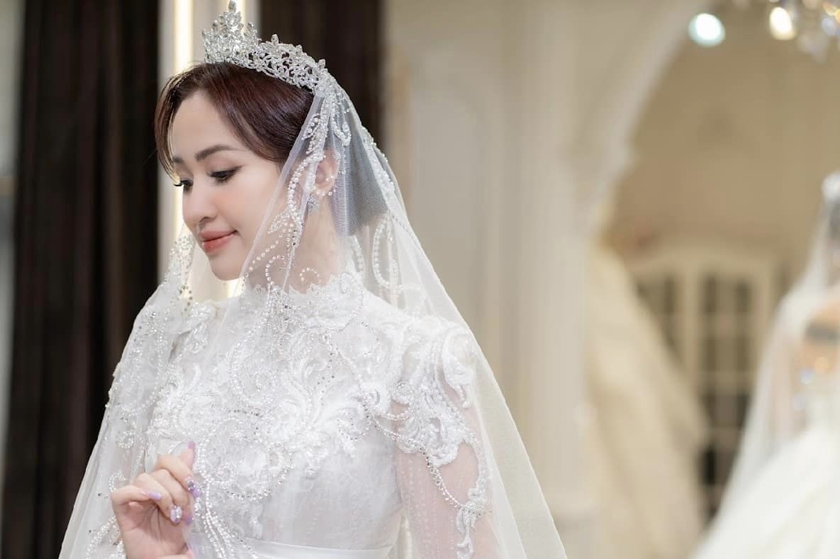 Vay cuoi cua Van Hugo hinh anh