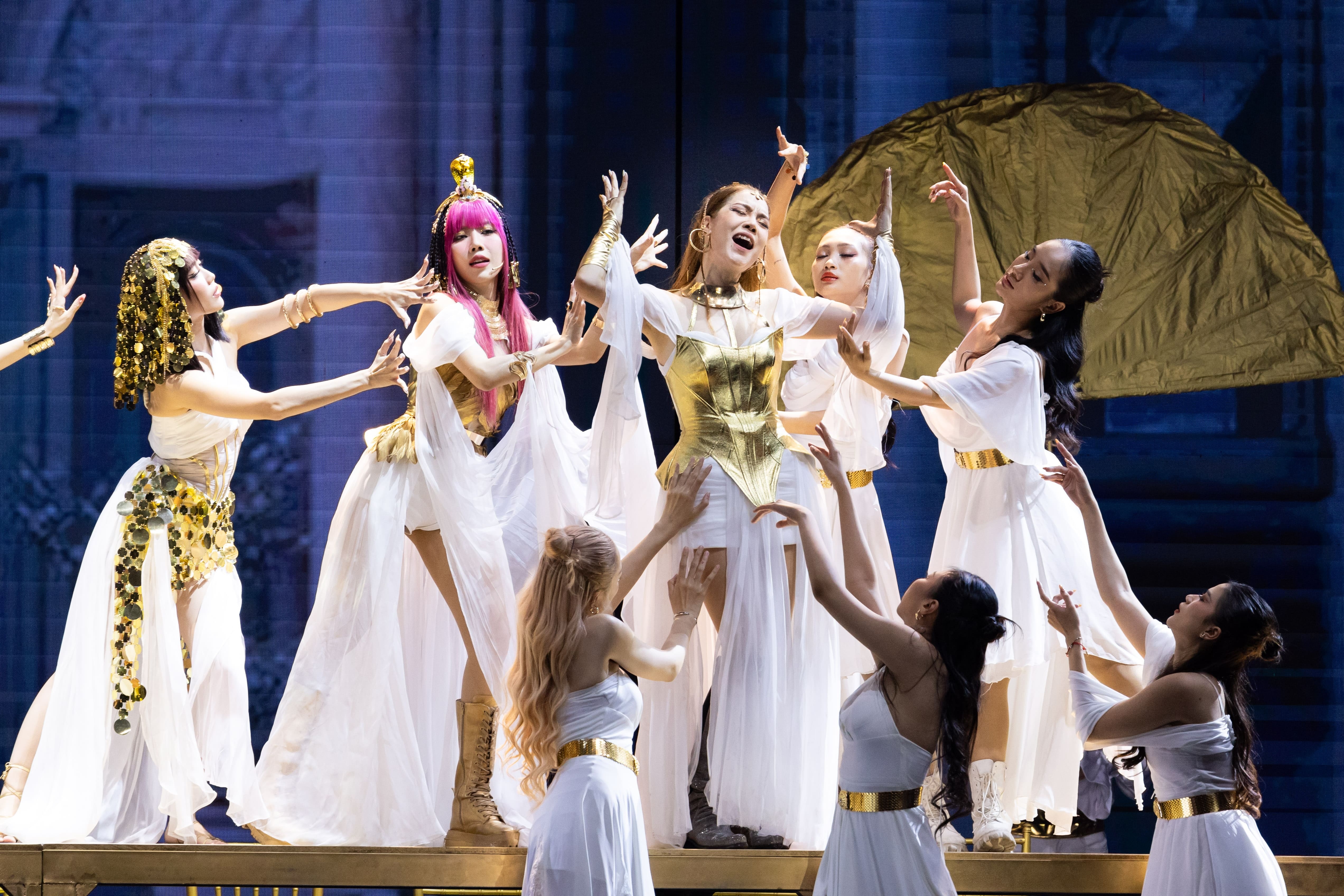 Chi dep dap gio anh 7