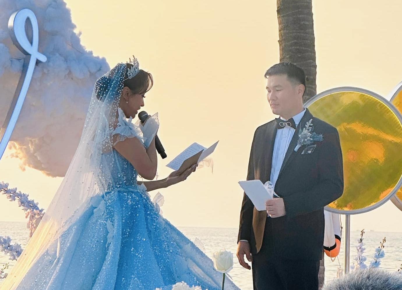 Van Hugo bat khoc trong le cuoi hinh anh