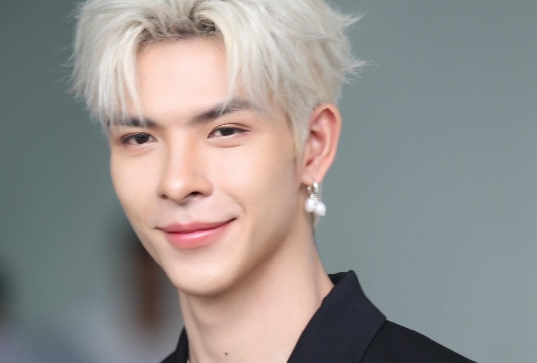 Ly do giam doc sang tao cua Chi dep thanh tam diem tranh cai hinh anh