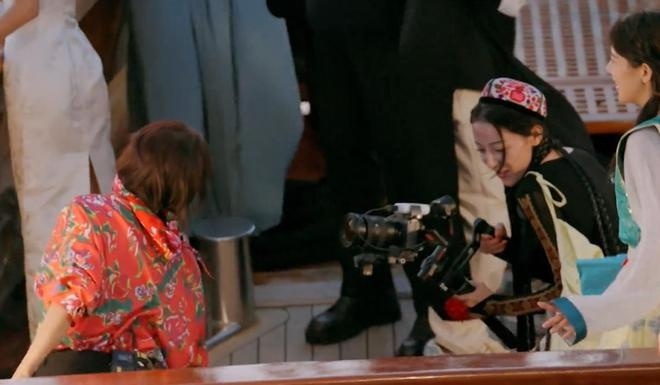 Dich Le Nhiet Ba anh 1