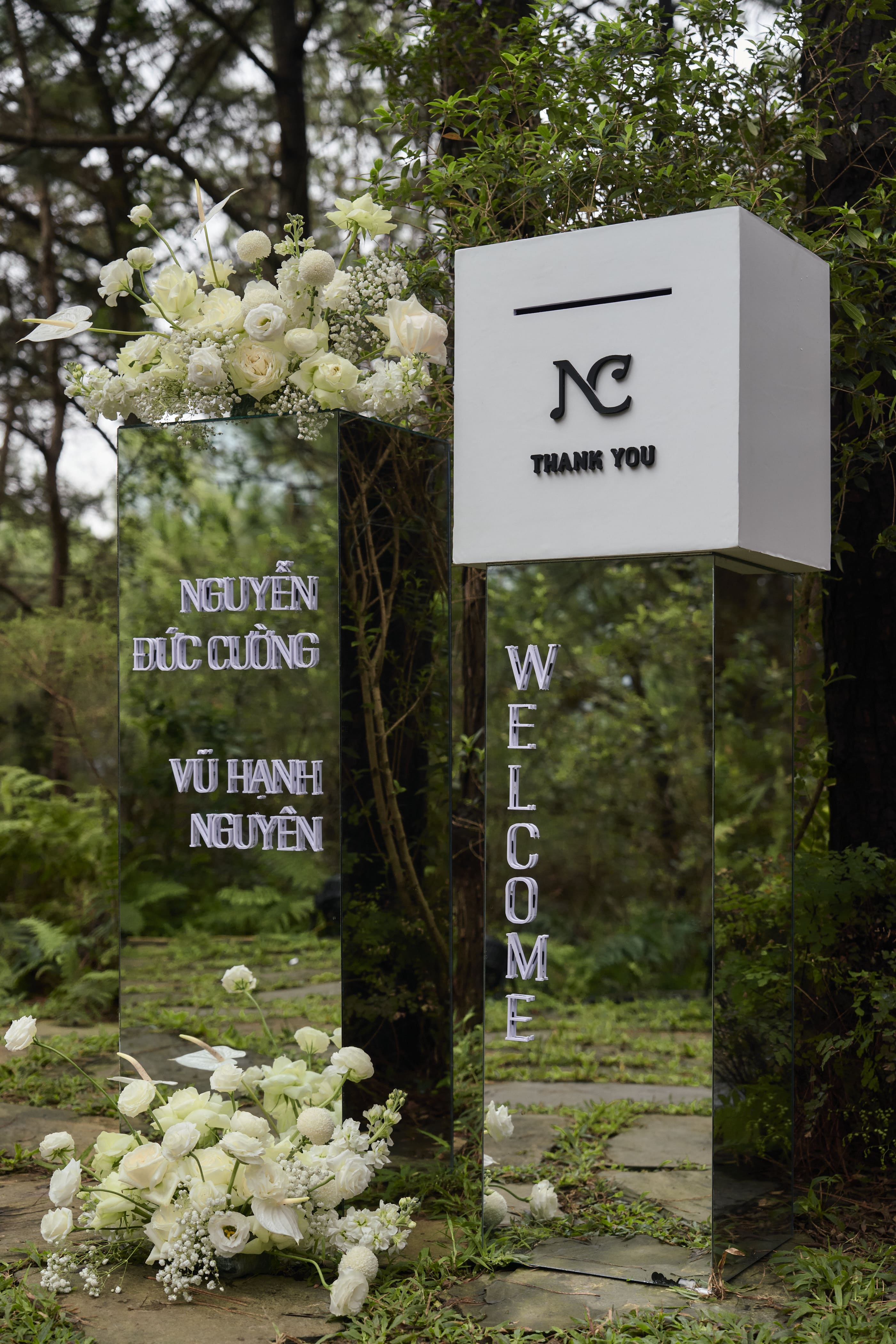 Vu Hanh Nguyen cuoi anh 10