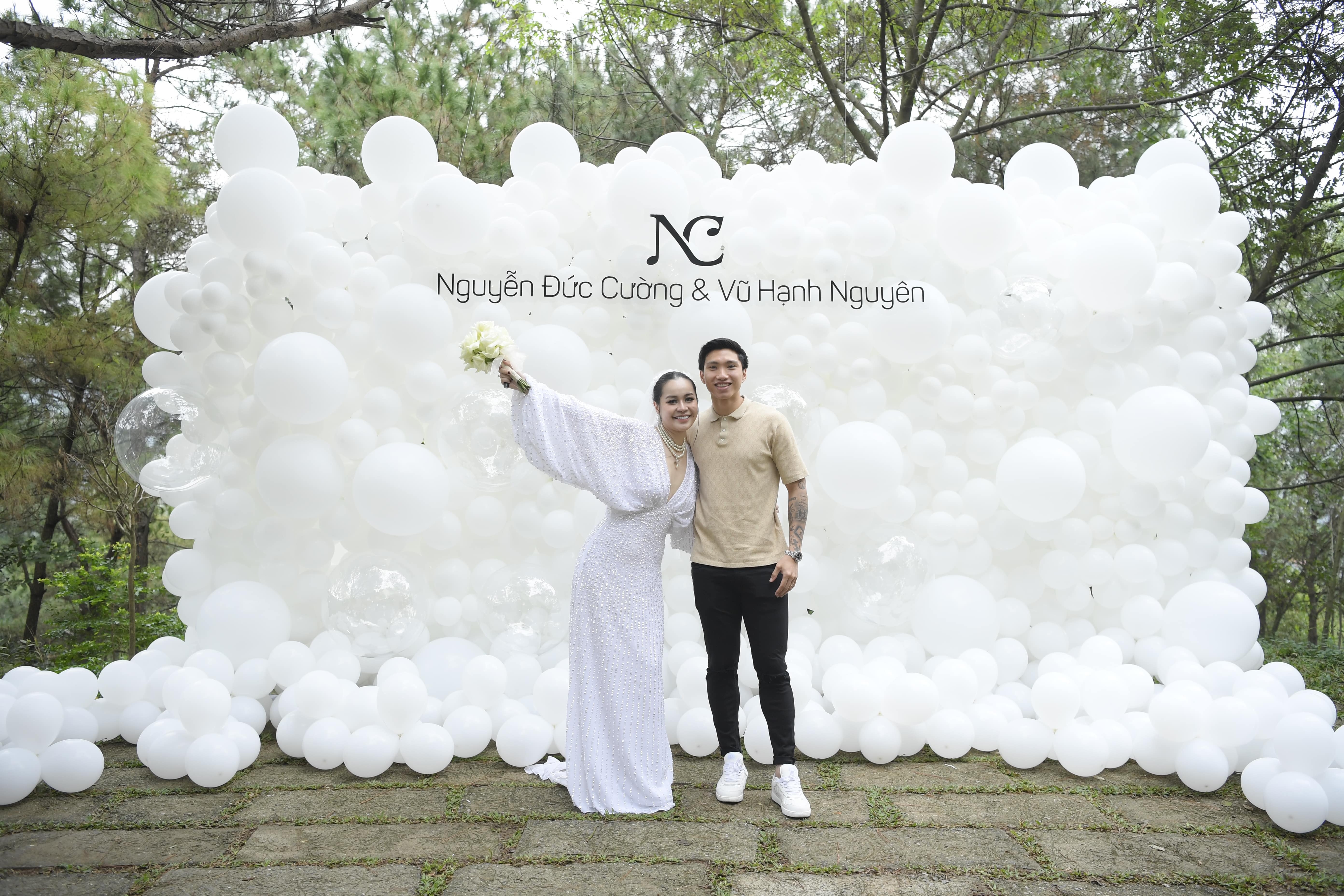 Vu Hanh Nguyen cuoi anh 2