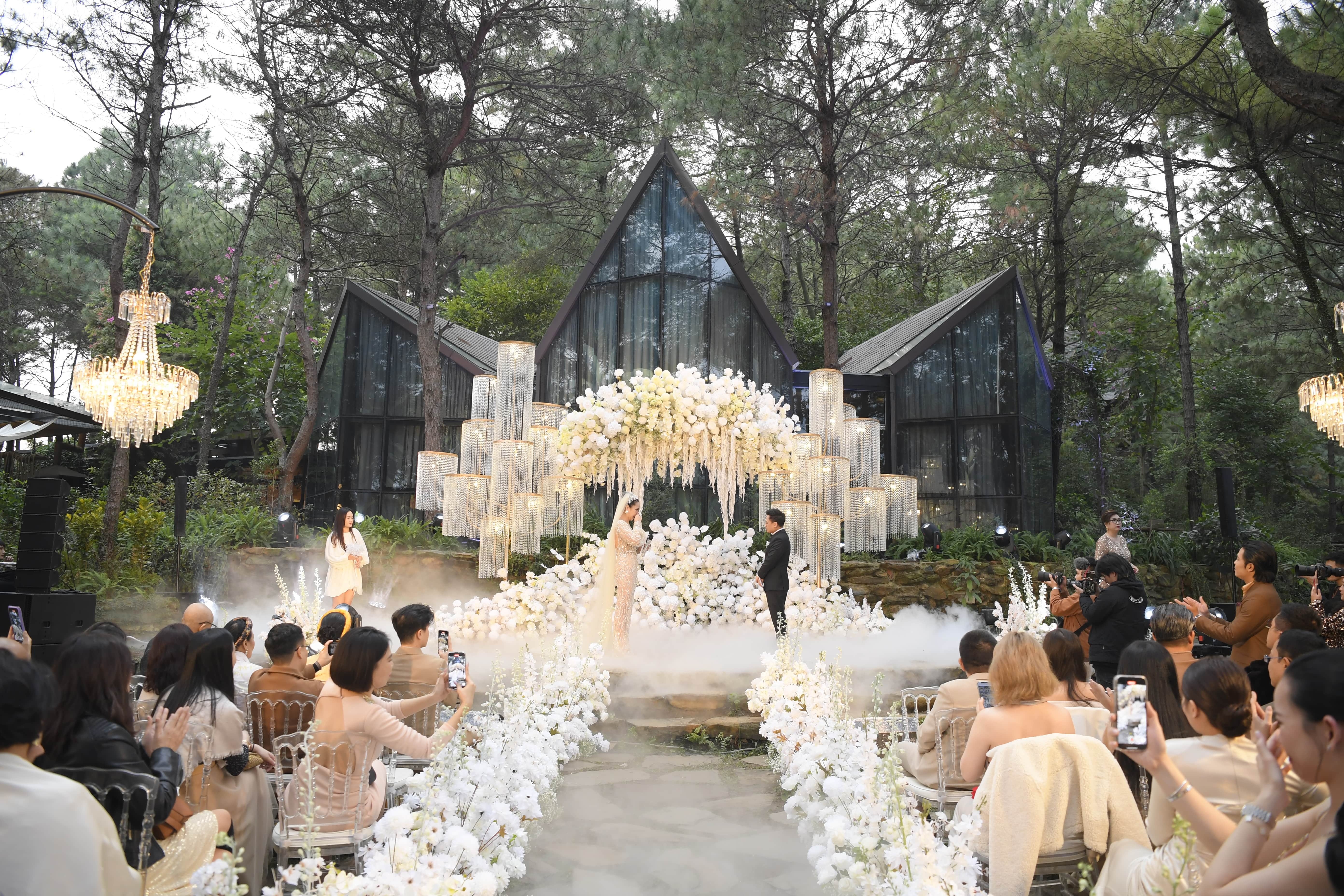 Vũ Hạnh Nguyên cưới ảnh 5 Vu Hanh Nguyen cuoi anh 5