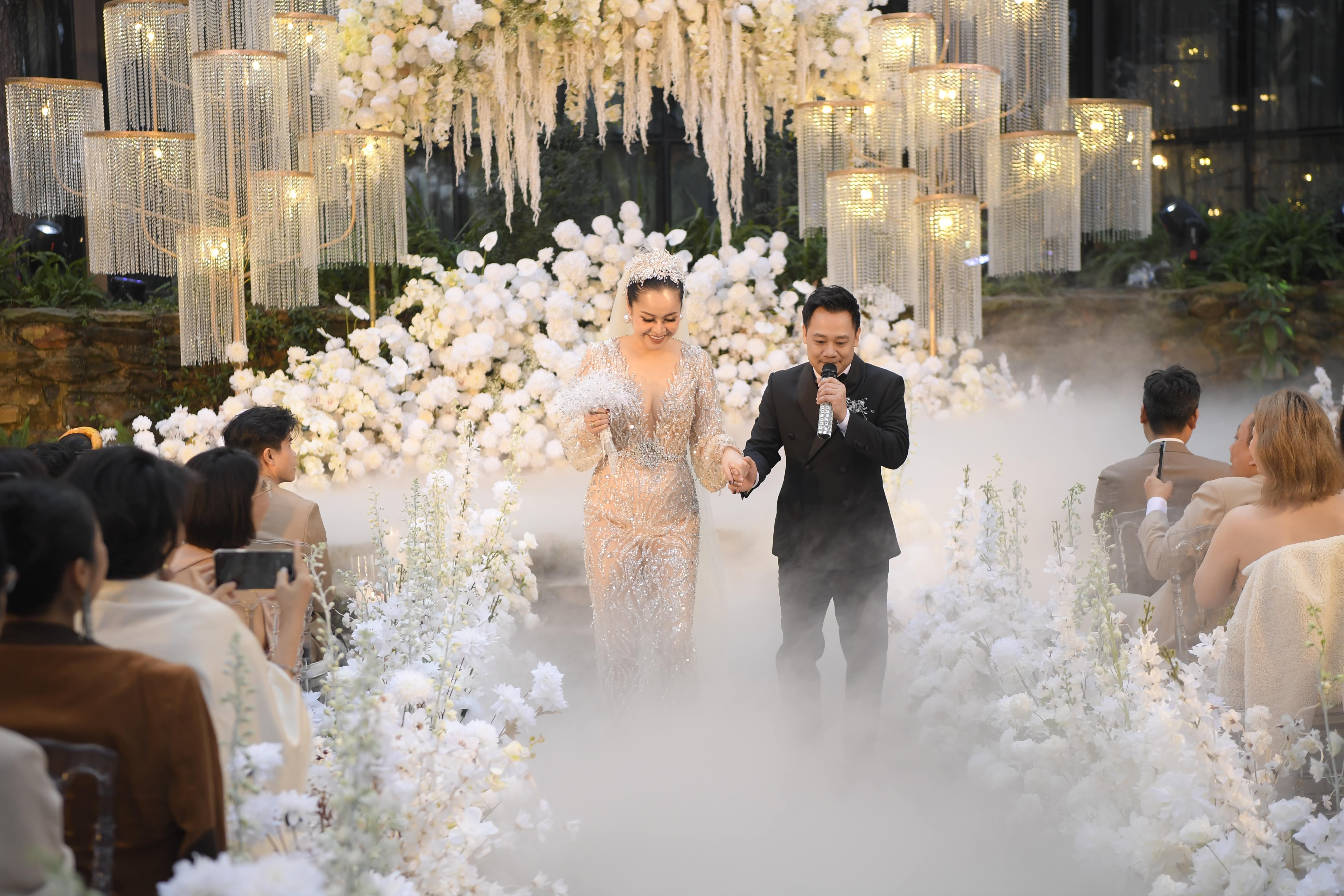 Vũ Hạnh Nguyên cưới ảnh 4 Vu Hanh Nguyen cuoi anh 4