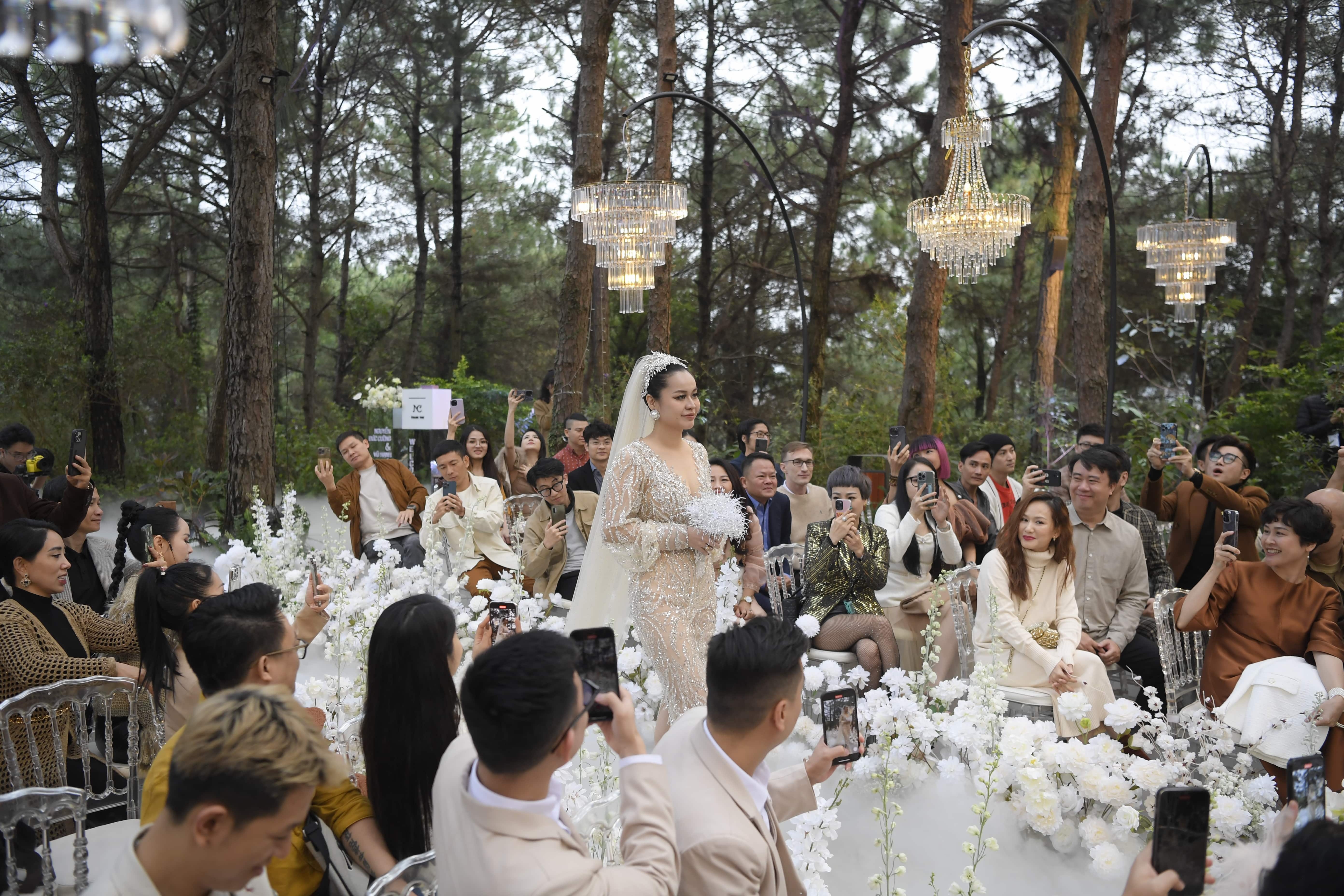 Vũ Hạnh Nguyên cưới ảnh 12 Vu Hanh Nguyen cuoi anh 12