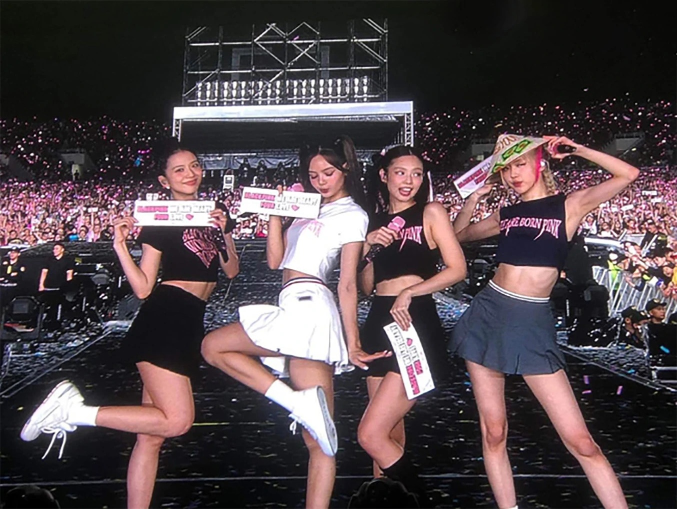 Trung tam tac quyen am nhac thu hon 344 ty dong nam 2023 hinh anh