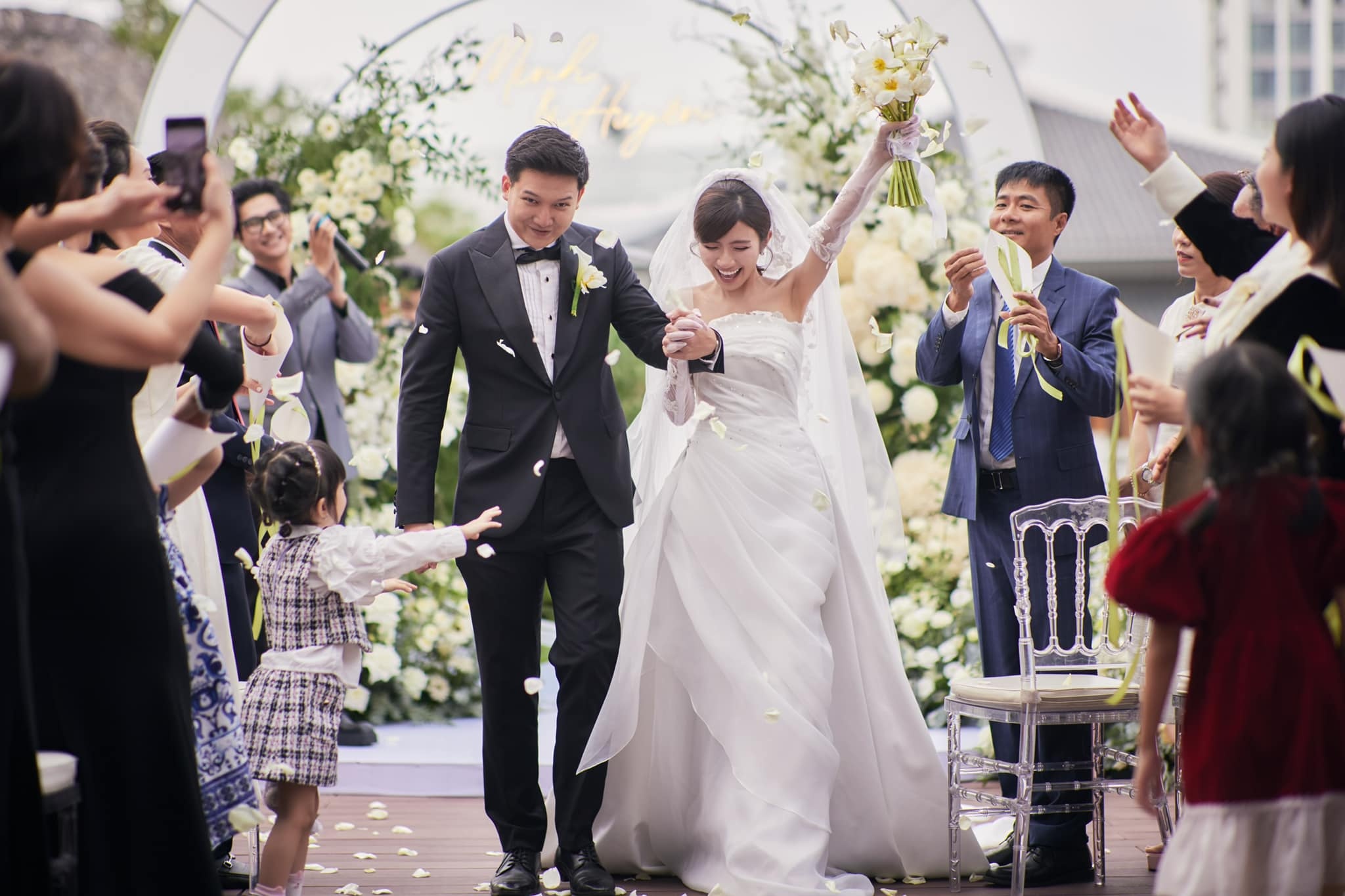 Ngọc Huyền cưới ảnh 12 Ngoc Huyen cuoi anh 12